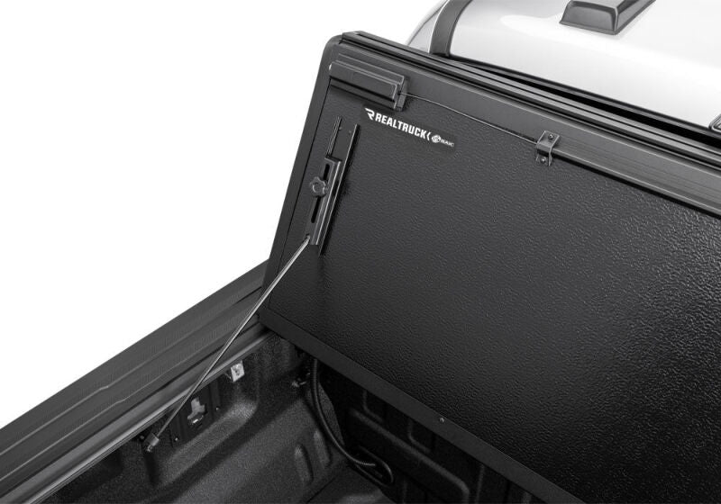 BAK 99-07 Ford Super Duty 6ft 9in Bed BAKFlip G2