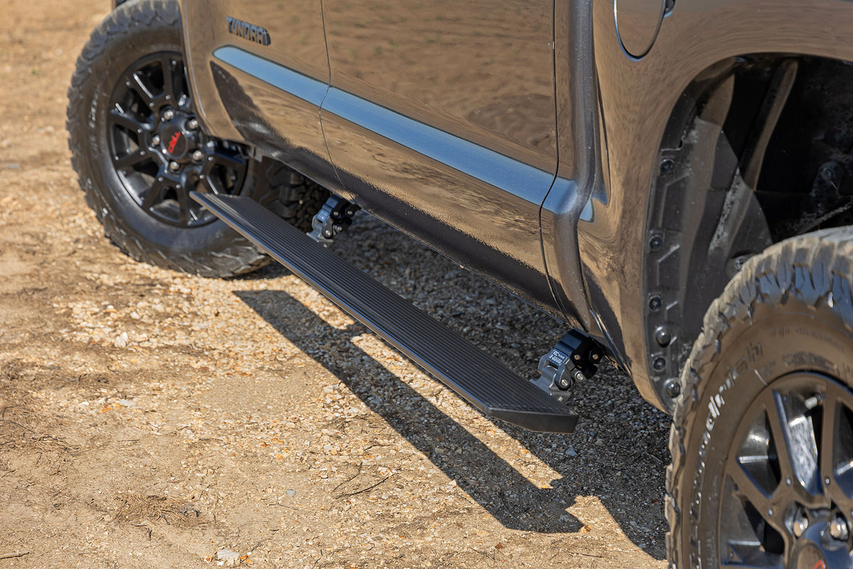 Rough Country Power Running Boards Dual Electric Motor | CrewMax | Toyota Tundra (07-21)