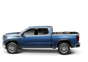 BAK 14-18 Chevy Silverado 1500 / 15-20 Silverado 2500/3500 5ft 8in Bed BAKFlip MX4 Matte Finish