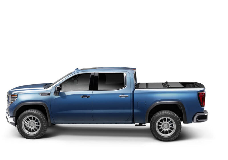 BAK 2014 Chevy Silverado 1500 / 15-20 Chevy Silverado 2500/3500 8ft Bed BAKFlip MX4 Matte Finish