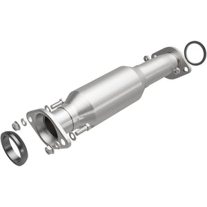 MagnaFlow Direct Fit Catalytic Converter 06-07 Mazda 6 2.3L OEM Underbody