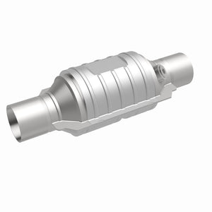 MagnaFlow Univ Conv 2in In/Out Ctr/Ctr Round 9in Body L x 5.125in W x 13in Overall L Single O2 Port
