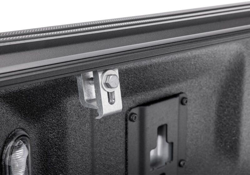 BAK 99-07 Ford Super Duty 6ft 9in Bed BAKFlip G2