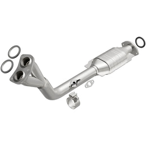 MagnaFlow Direct Fit Catalytic Converter 96-00 Toyota 4 Runner 2.7