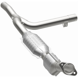 MagnaFlow Direct Fit Catalytic Converter 01-03 Ford F150 5.4L Passenger Side