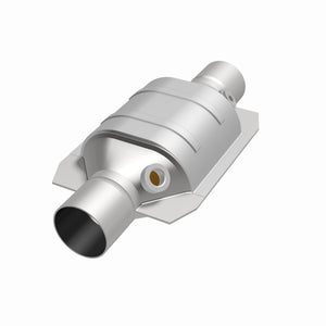 MagnaFlow Universal Catalytic Converter 2.25 W/Dual O2 Boss