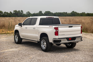 Rough Country Hard Low Profile Bed Cover | Chevy/GMC Sierra 1500 (19-26)/Silverado 1500 (19-26)