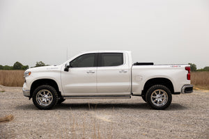 Rough Country Hard Low Profile Bed Cover | Chevy/GMC Sierra 1500 (19-26)/Silverado 1500 (19-26)