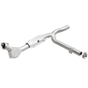 MagnaFlow Direct Fit Catalytic Converter 99-00 Ford F-150 4.6L