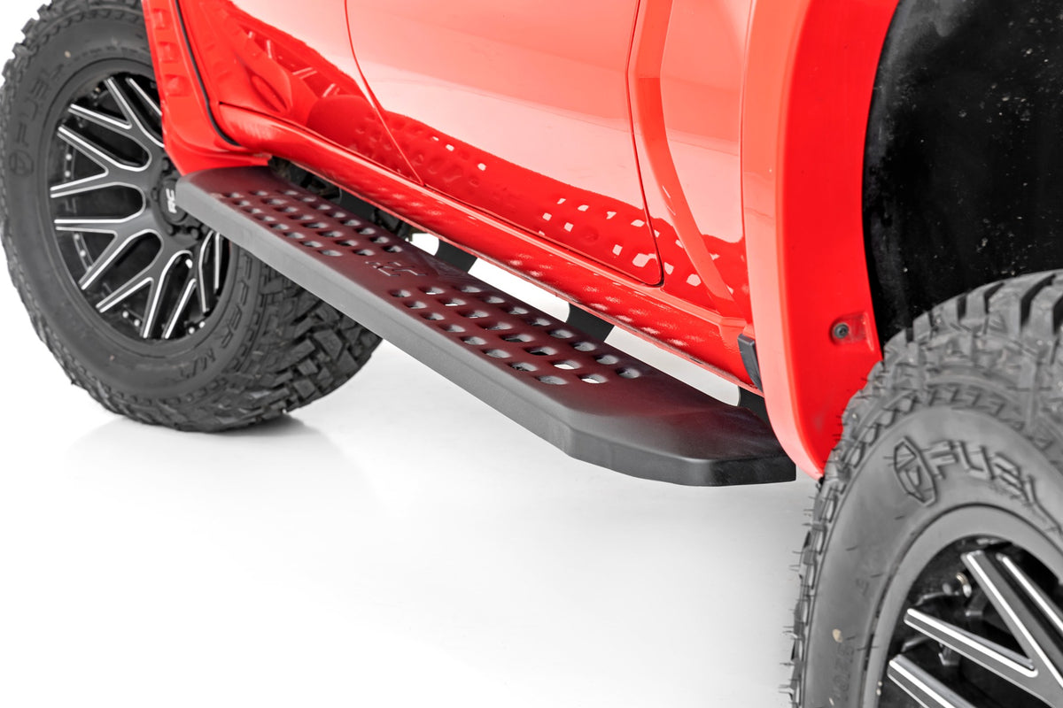 Rough Country RPT2 Running Boards Crew Cab | Black | Chevy/GMC 1500/2500HD/3500HD (19-26)