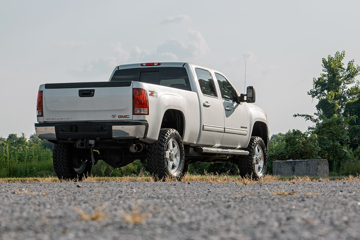 Rough Country 3.5 Inch Lift Kit | Chevy/GMC 2500HD/3500HD 2WD/4WD (11-19)