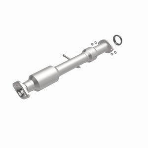MagnaFlow Direct Fit Catalytic Converter 14-15 Toyota Highlander 3.5L