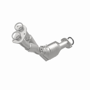 MagnaFlow Direct Fit Catalytic Converter 01-04 Toyota Tacoma Front 2.7L