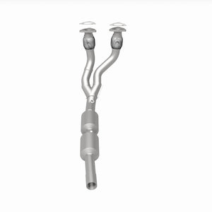 MagnaFlow Direct Fit Catalytic Converter 02-05 Golf 2.8L Underbody