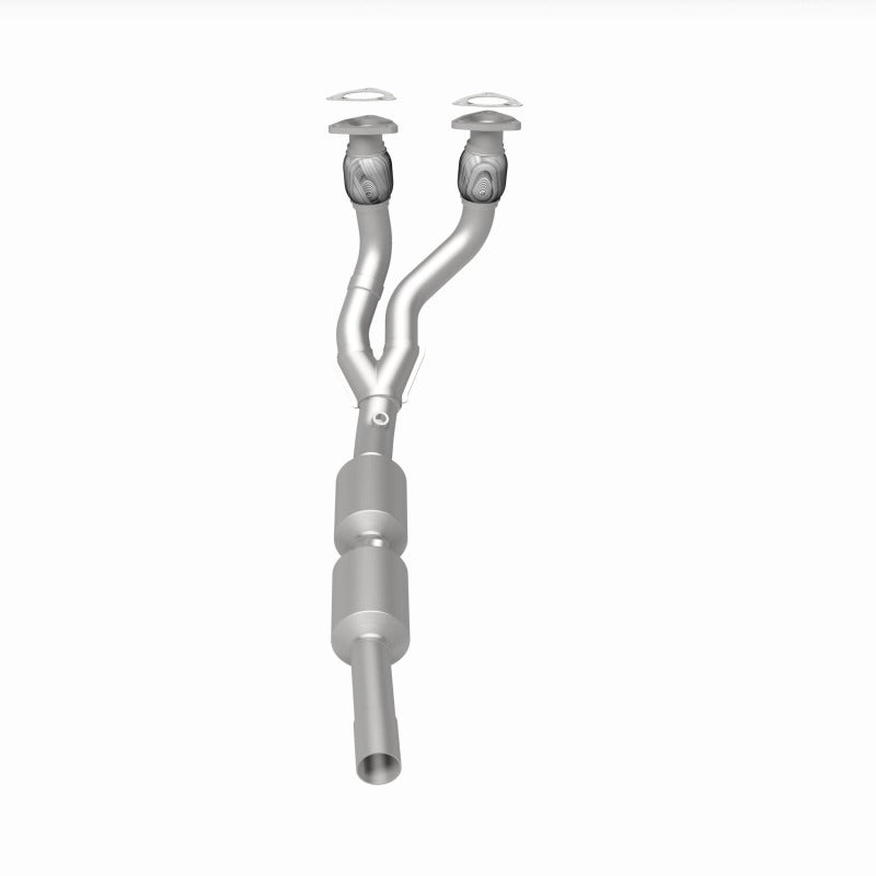 MagnaFlow Direct Fit Catalytic Converter 02-05 Golf 2.8L Underbody