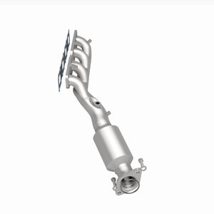 MagnaFlow 05-06 Nissan Titan 5.6L Direct Fit Converter