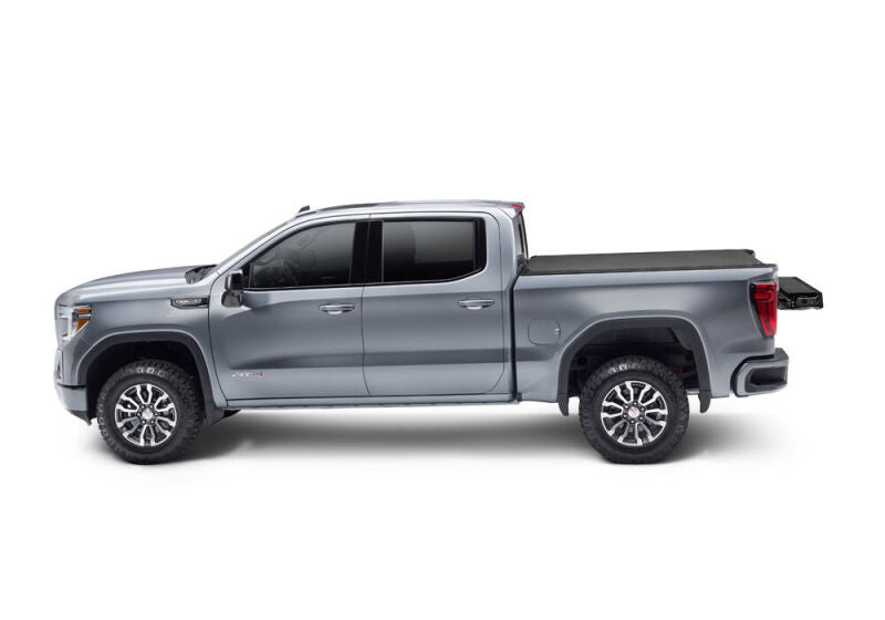 BAK 24-26 Chevy/GMC Silverado/Sierra EV 6ft Bed (w/ Midgate) Revolver X4s Hard Roll-Up Bed Cover