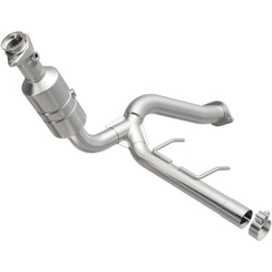 MagnaFlow Direct Fit Catalytic Converter 2009-2010 F-150 4.6 L Underbody