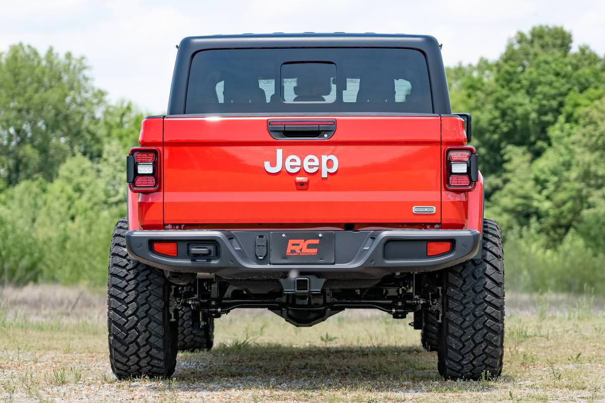 Rough Country 2.5 Inch Leveling Kit | Jeep Gladiator JT 4WD (20-23)