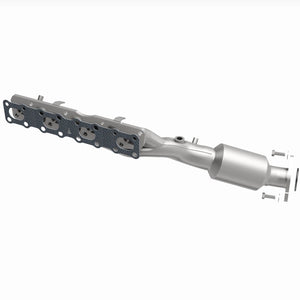 MagnaFlow 05-06 Nissan Titan 5.6L Direct Fit Converter