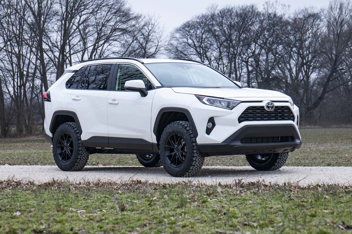 Rough Country 2.5 Inch Lift Kit | Toyota RAV4 2WD/4WD (2019-2023)