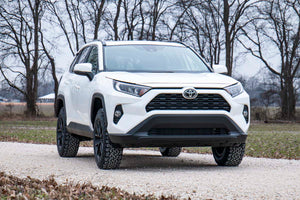 Rough Country 2.5 Inch Lift Kit | Toyota RAV4 2WD/4WD (2019-2023)
