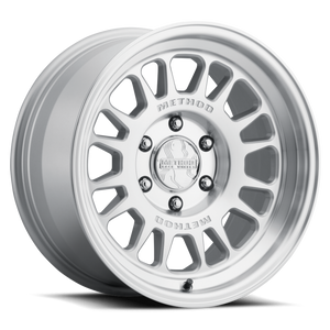 Method MR318 18x9 / 6x5.5 BP / 18mm Offset / 106.25mm CB Machined-Clear Coat