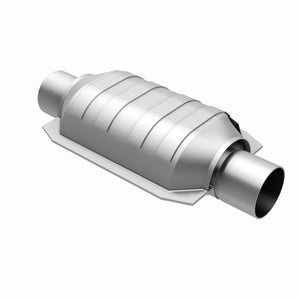 MagnaFlow Universal Catalytic Converter 2.5 W/Dual O2 Boss