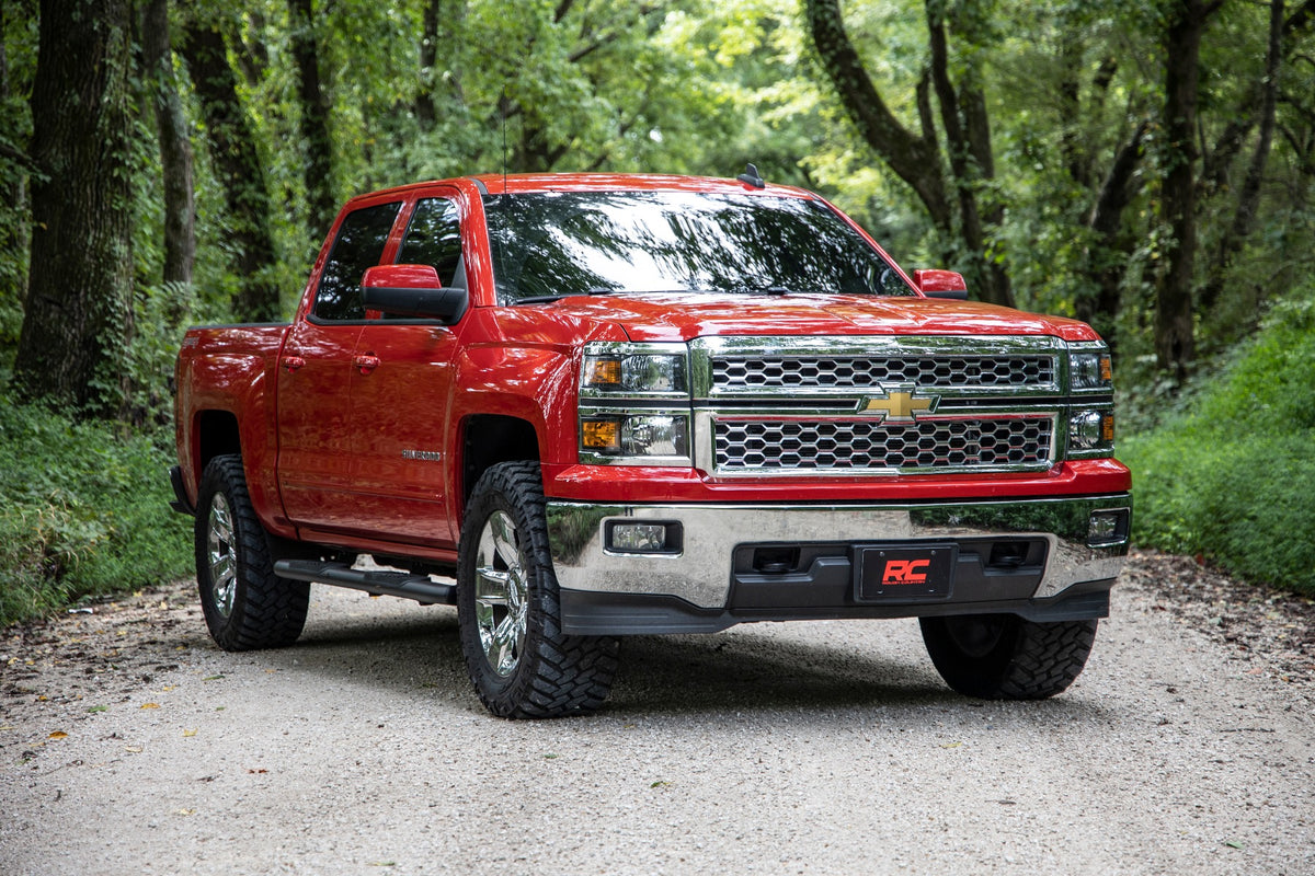 Rough Country Oval Nerf Step Crew Cab | Chevy/GMC 1500/2500HD/3500HD (07-19 & Classic)