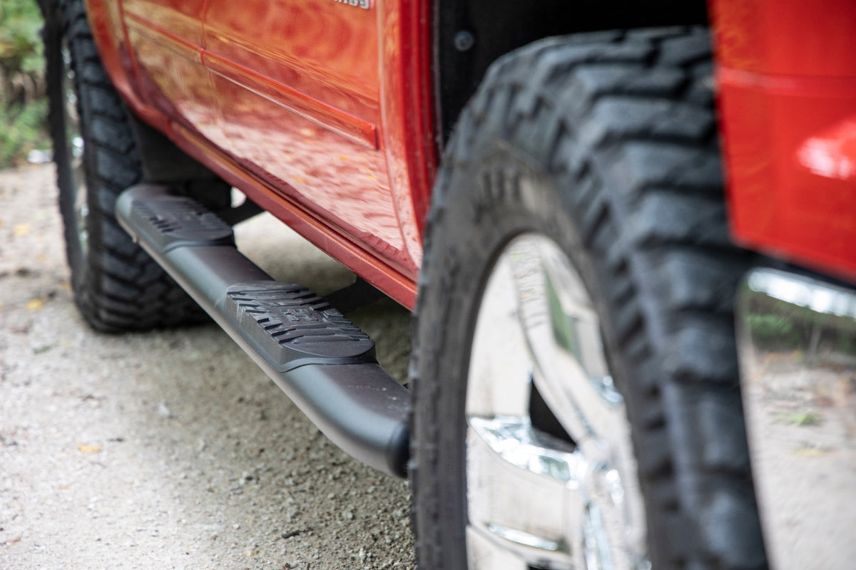 Rough Country Oval Nerf Step Crew Cab | Chevy/GMC 1500/2500HD/3500HD (07-19 & Classic)