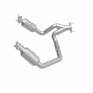 MagnaFlow 19-24 Ram 1500 5.7L OEM Grade Federal/EPA Compliant Direct-Fit Catalytic Converter