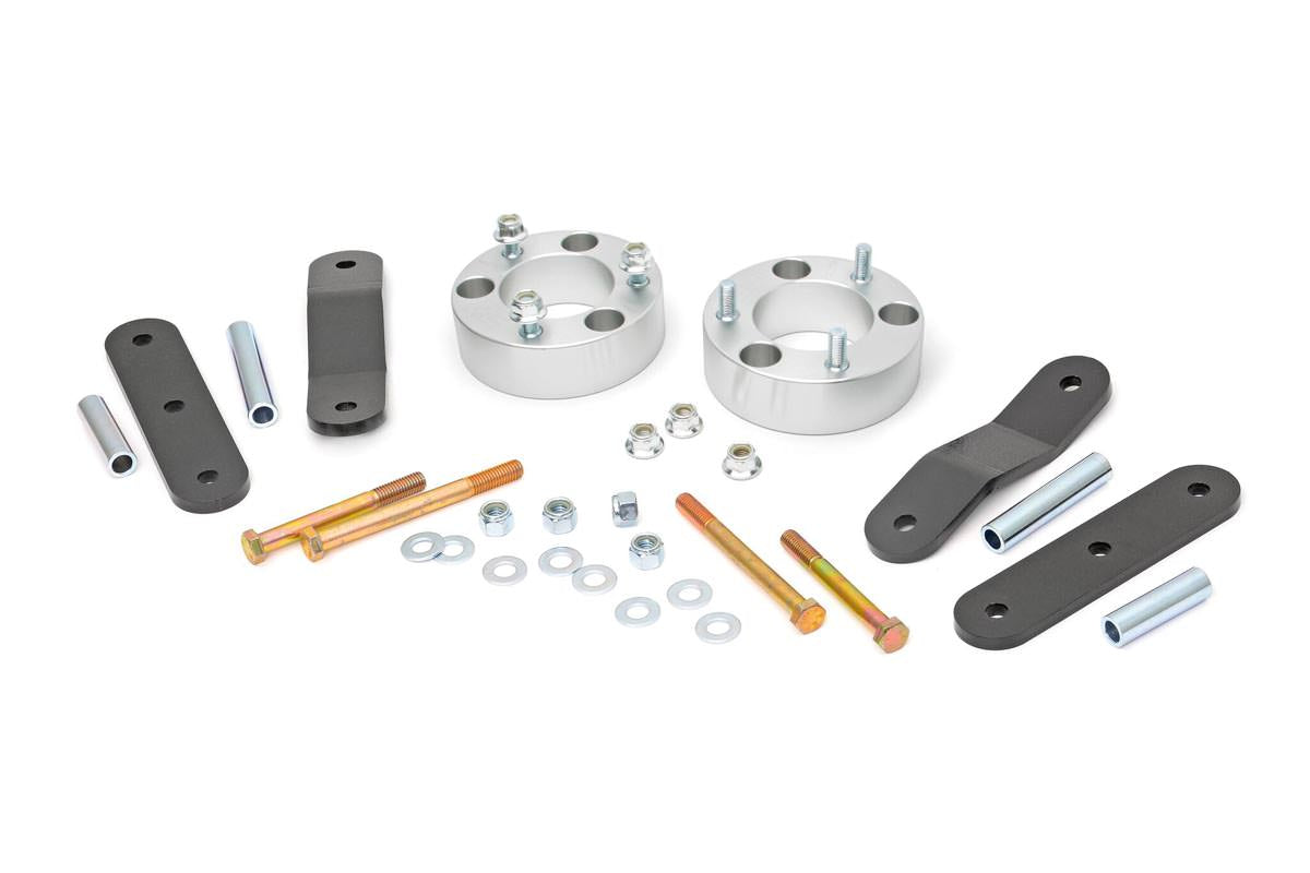 Rough Country 2.5 Inch Lift Kit | Nissan Frontier (05-26)/Xterra (05-15) 2WD/4WD