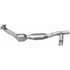 MagnaFlow Direct Fit Catalytic Converter 99-00 Ford Trucks 5.4L