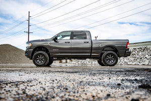 Rough Country 2.5 Inch Leveling Kit | Ram 2500 (14-26)/3500 (13-26) 4WD