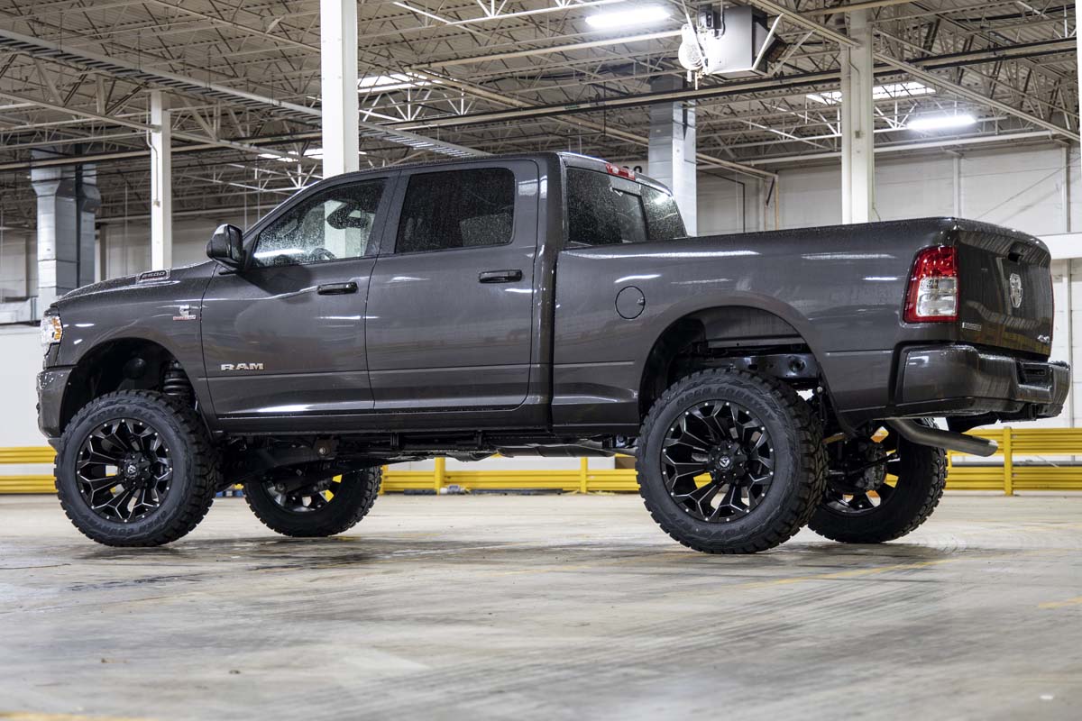 Rough Country 5 Inch Lift Kit | Ram 2500 4WD (2019-2024)