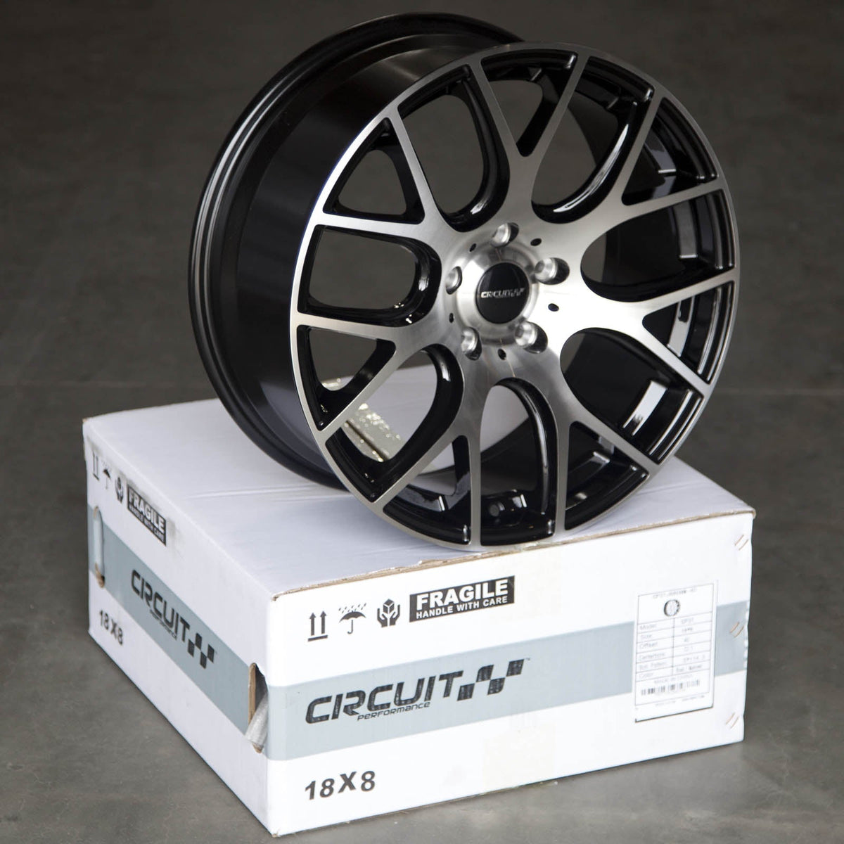 Circuit Performance CP31 Gloss Black/Machined 5x114.3 | 18x8 | +40mm / 6.07