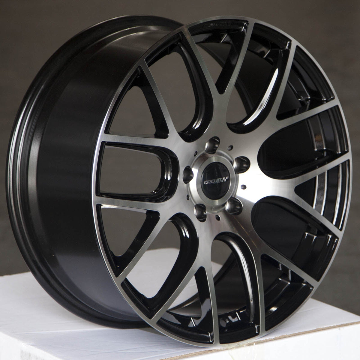 Circuit Performance CP31 Gloss Black/Machined 5x114.3 | 19x8.5 | +35mm / 6.13
