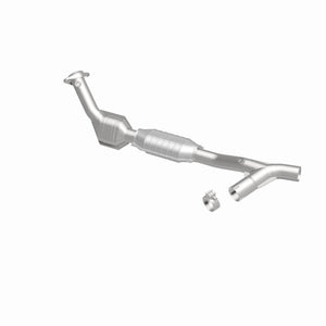 MagnaFlow Direct Fit Catalytic Converter 98 Ford Expedition 5.4L