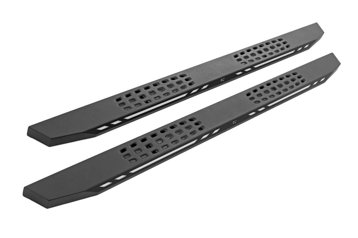 Rough Country AC2 Running Boards Amber/White | Crew Cab | Chevy/GMC 1500/2500HD/3500HD (19-26)