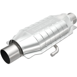 MagnaFlow Universal Catalytic Converter 2.5in ID Inlet/Outlet Center/Center Oval Rear