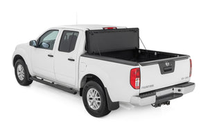 Rough Country Hard Tri-Fold Flip Up Bed Cover 5' Bed | Nissan Frontier 2WD/4WD (05-21)