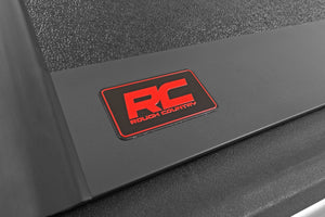 Rough Country Hard Low Profile Bed Cover 5' Bed | Jeep Gladiator JT 4WD (2020-2026)