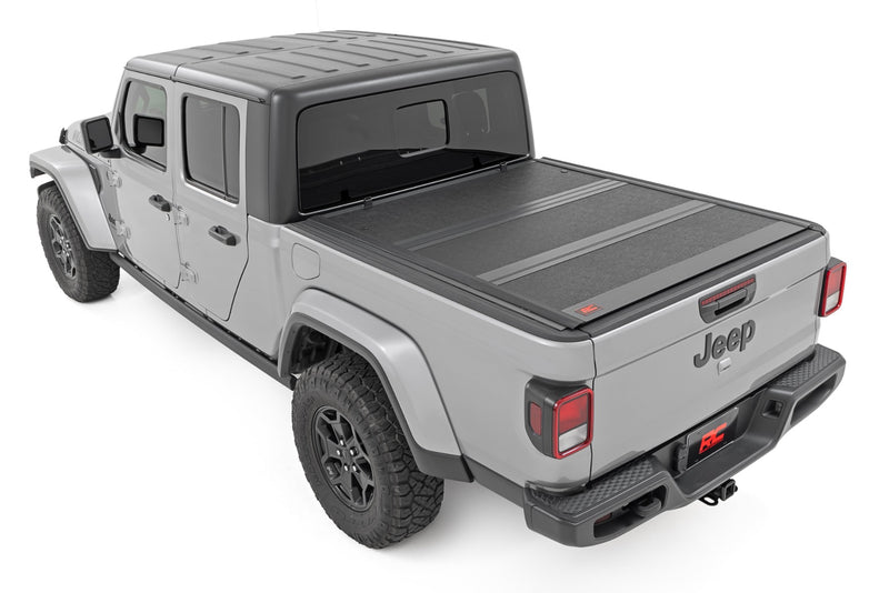 Rough Country Hard Low Profile Bed Cover 5' Bed | Jeep Gladiator JT 4WD (2020-2026)