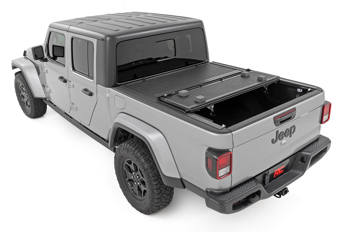 Rough Country Hard Low Profile Bed Cover 5' Bed | Jeep Gladiator JT 4WD (2020-2026)