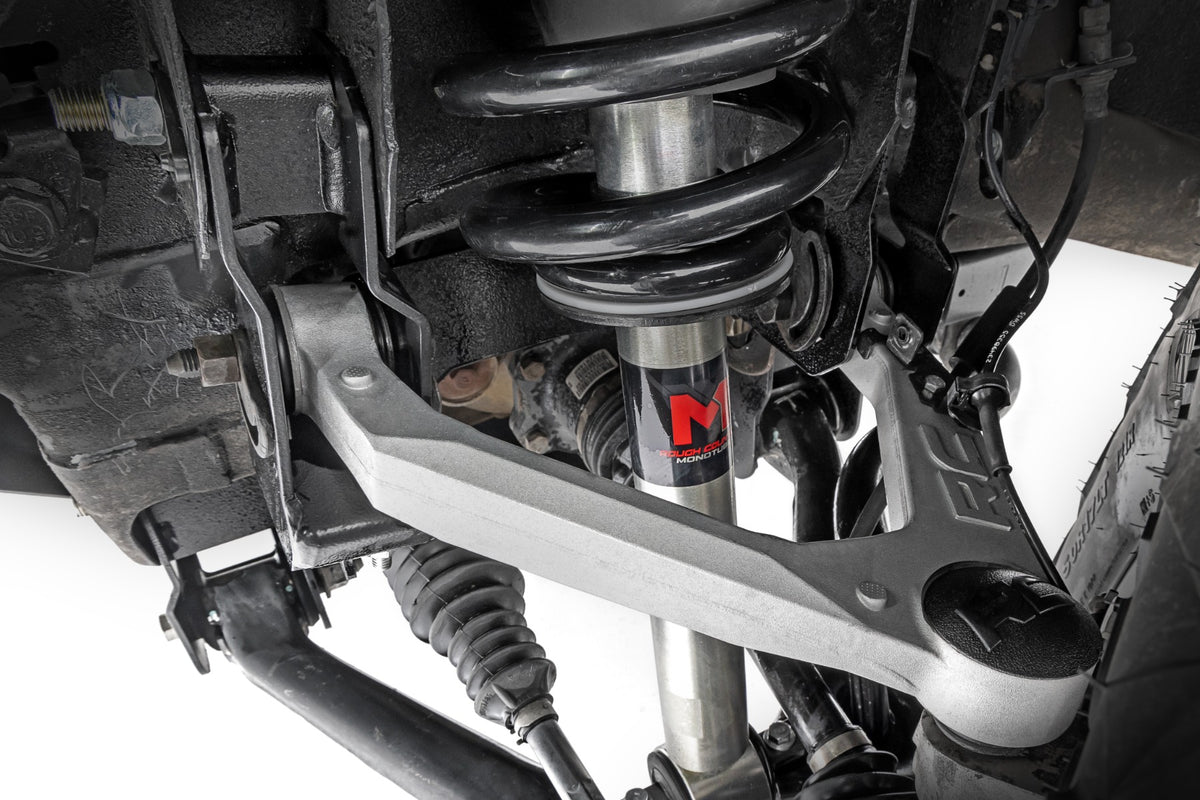 Rough Country 7 Inch Stamped Steel LCA Lift Kit Forged UCA | Bracket | Chevy/GMC 1500 (16-18)