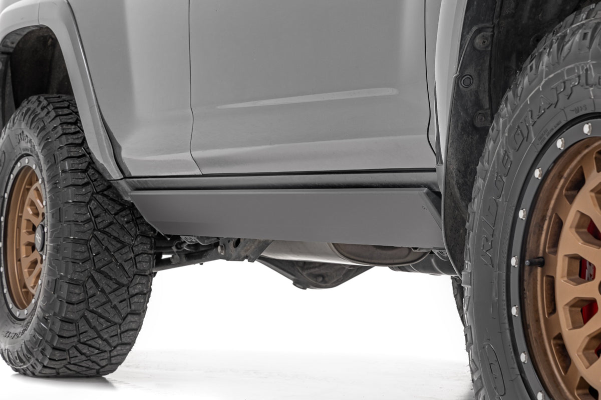 Rough Country Power Running Boards Dual Electric Motor | Toyota 4Runner 2WD/4WD (10-24)