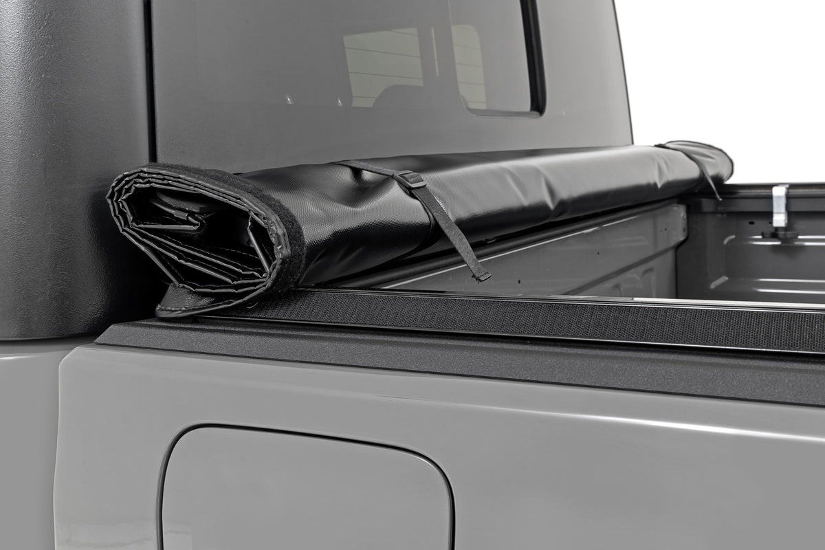 Rough Country Soft Roll Up Bed Cover 5' Bed | Jeep Gladiator JT 4WD (2020-2026)
