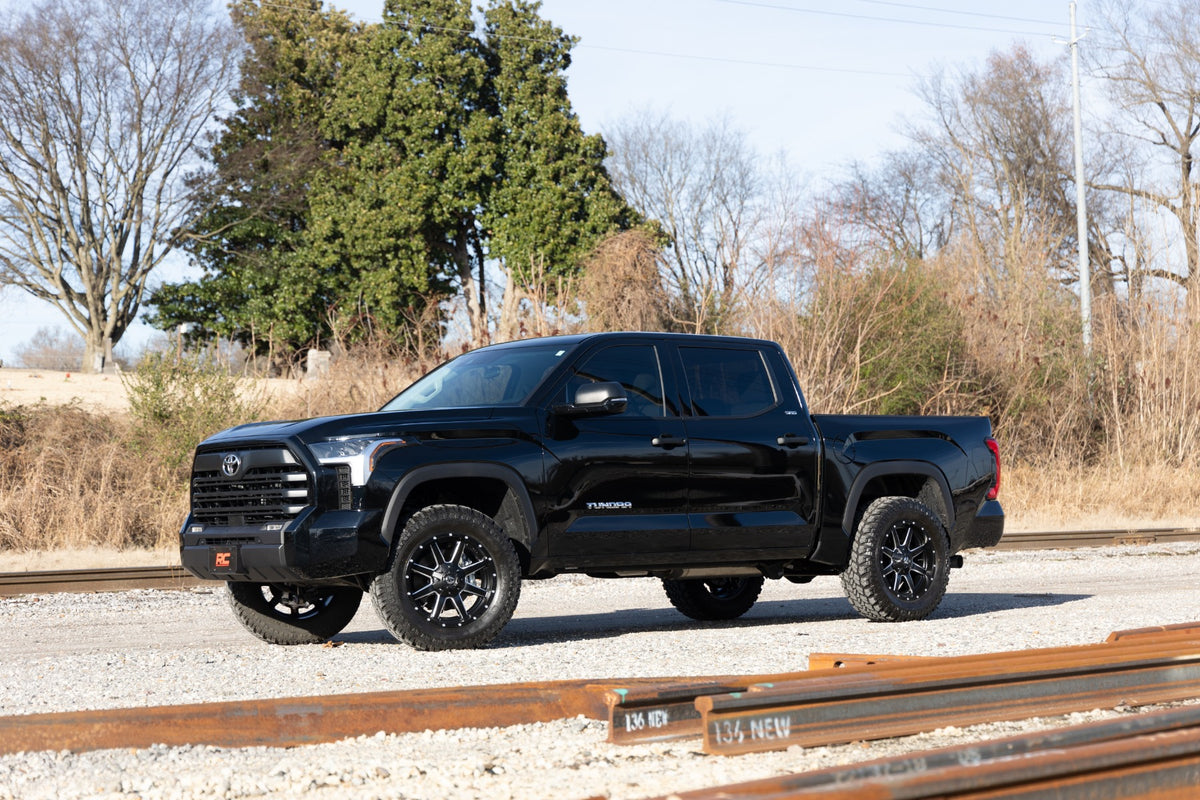 Rough Country 1.75 Inch Leveling Kit | Toyota Tundra 2WD/4WD (2022-2026)
