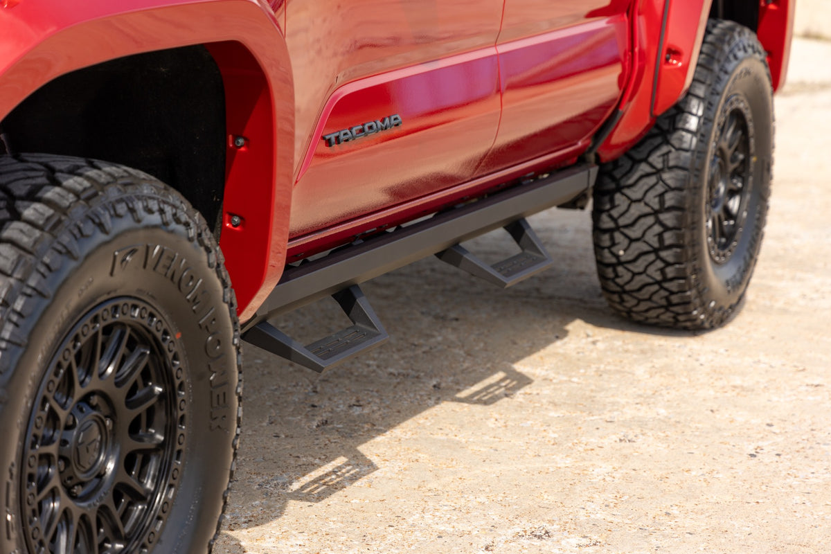 Rough Country SRL2 Adjustable Aluminum Steps Double Cab | Toyota Tacoma 2WD/4WD (24-26)