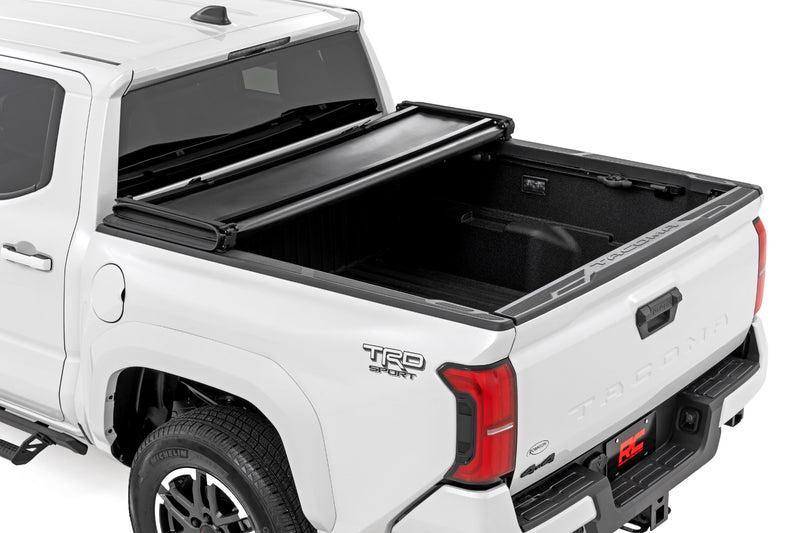 Rough Country Soft Tri-Fold Bed Cover 5' Bed | Dbl Cab | Toyota Tacoma 2WD/4WD (24-26)